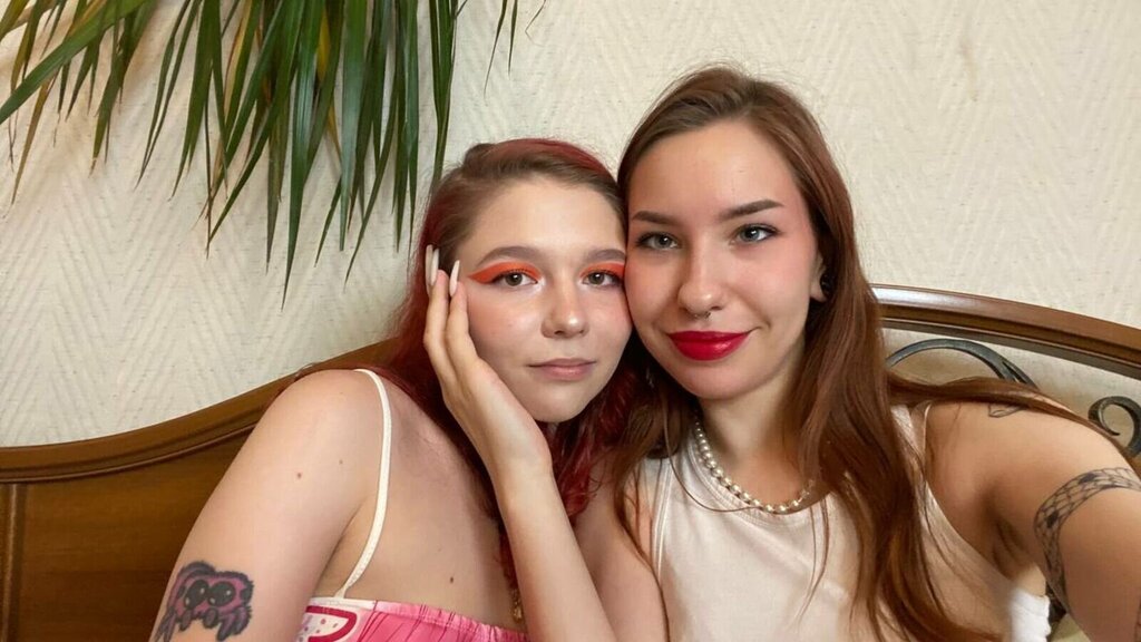VictoriaAndAnn